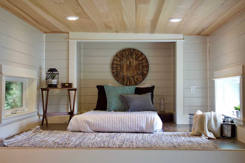 28' Tiny Home, Big Outdoors by Tiny Heirloom in Portland, Oregon